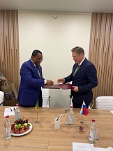 Signature de la Feuille de route relative à la coopération entre le Ministère de la santé de la Fédération de Russie et le Ministère de la santé et de la population de la République du Congo pour 2024-2026