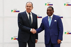 Allocution et réponses à la presse de Sergueï Lavrov, Ministre des Affaires étrangères de la Fédération de Russie, à l'issue de sa visite en République du Congo, Oyo, 25 juillet 2022 